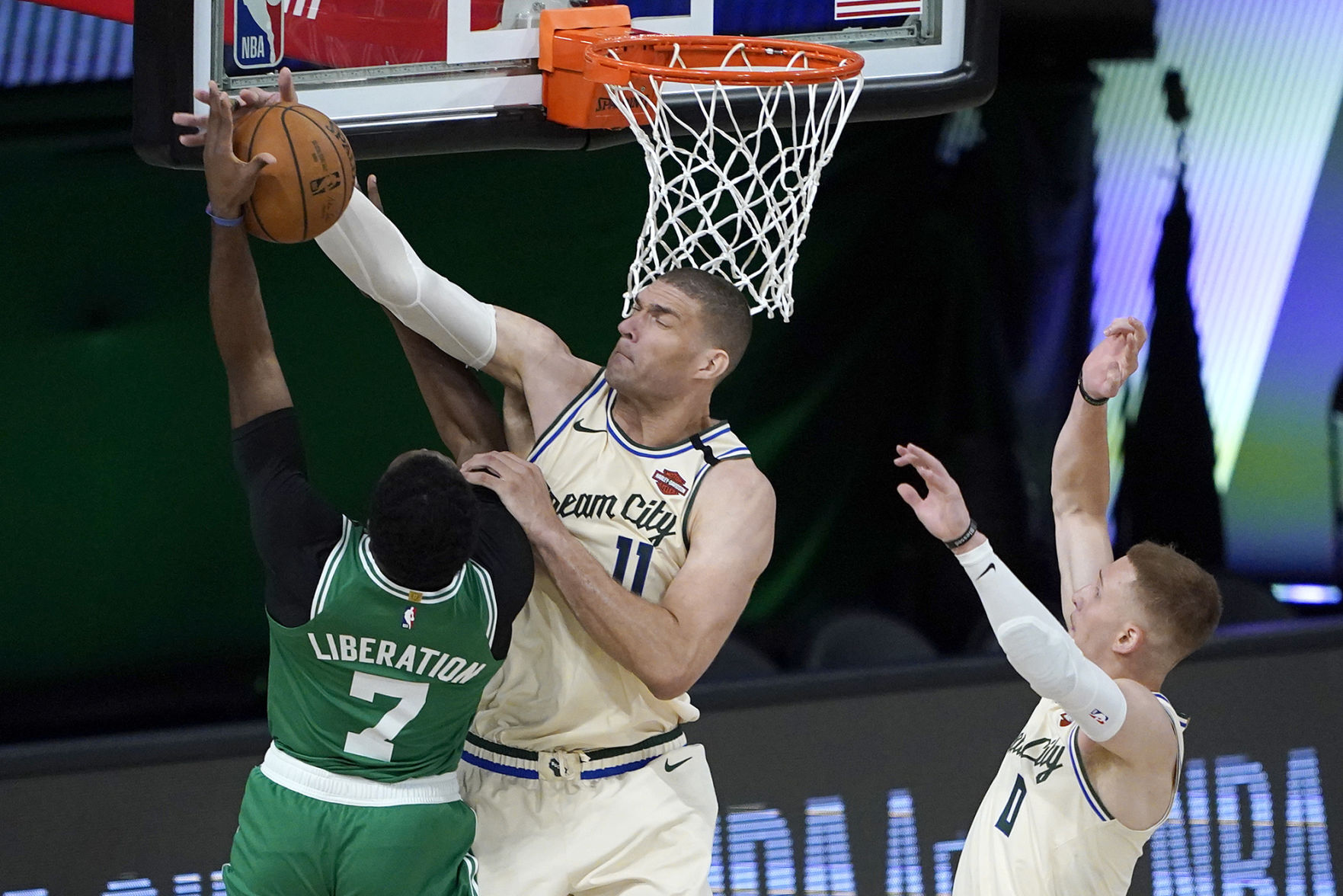 Bucks 119, Celtics 112